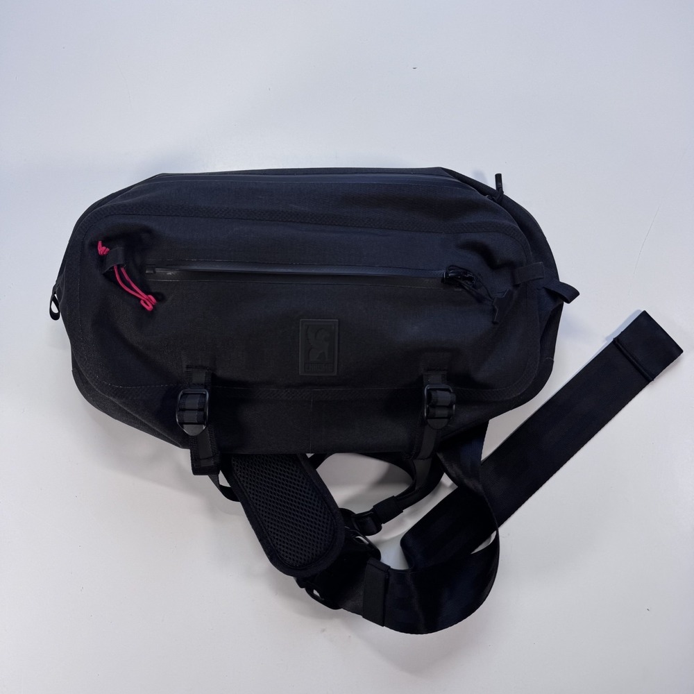 CHROME Industries Kadet WP 9 Liter Adjustable Black Waterproof